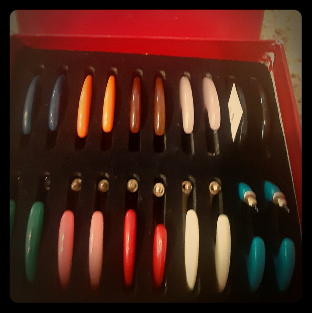 KJL 10 PAIRS EARRINGS